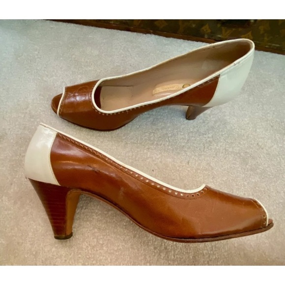 RARE VINTAGE 70s GUCCI ITALY GG LOGO PUMPS HEELS BROWN WHITE LEATHER OPEN TOE 37 - Picture 2 of 11